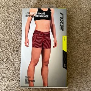 2xu women’s fitness comp. 4” shorts
